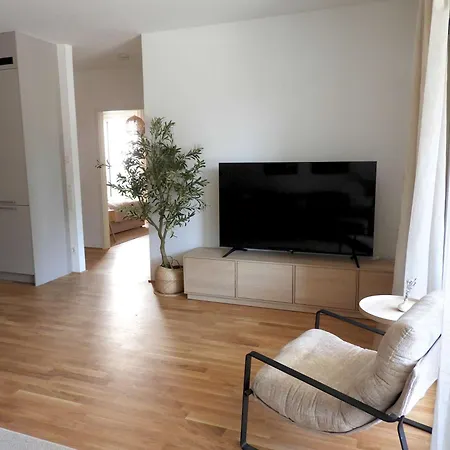 Luxurioeses 4-zimmer-apt Im Boho-stil I Top-lage I Familienfreundlich I Terrasse I Grosser Garten I Kueche I Netflix I Kostenloser Parkplatz I 105 M2