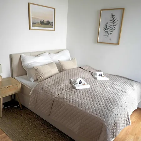 Appartement Luxurioeses 4-zimmer-apt Im Boho-stil I Top-lage I Familienfreundlich I Terrasse I Grosser Garten I Kueche I Netflix I Kostenloser Parkplatz I 105 M2 Eltville am Rhein