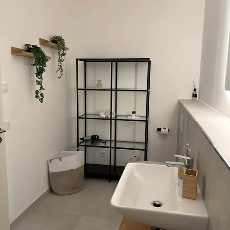Luxurioeses 4-zimmer-apt Im Boho-stil I Top-lage I Familienfreundlich I Terrasse I Grosser Garten I Kueche I Netflix I Kostenloser Parkplatz I 105 M2 * Eltville am Rhein