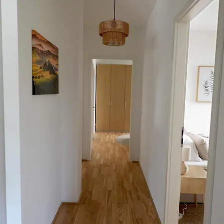 Luxurioeses 4-zimmer-apt Im Boho-stil I Top-lage I Familienfreundlich I Terrasse I Grosser Garten I Kueche I Netflix I Kostenloser Parkplatz I 105 M2 Apartman Eltville am Rhein