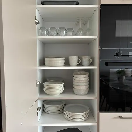 Appartement Luxurioeses 4-zimmer-apt Im Boho-stil I Top-lage I Familienfreundlich I Terrasse I Grosser Garten I Kueche I Netflix I Kostenloser Parkplatz I 105 M2
