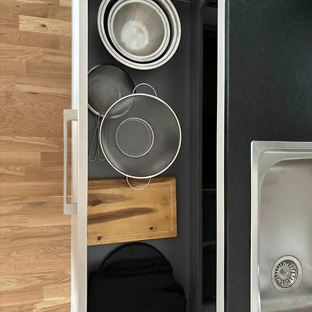 Luxurioeses 4-zimmer-apt Im Boho-stil I Top-lage I Familienfreundlich I Terrasse I Grosser Garten I Kueche I Netflix I Kostenloser Parkplatz I 105 M2 *