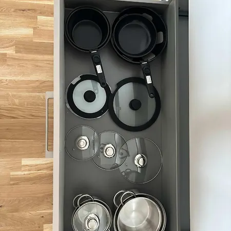 Appartement Luxurioeses 4-zimmer-apt Im Boho-stil I Top-lage I Familienfreundlich I Terrasse I Grosser Garten I Kueche I Netflix I Kostenloser Parkplatz I 105 M2 *