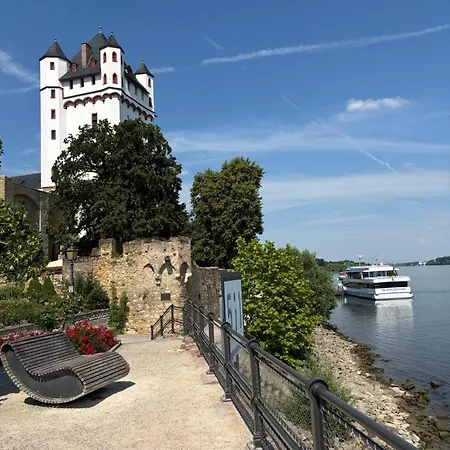Luxurioeses 4-zimmer-apt Im Boho-stil I Top-lage I Familienfreundlich I Terrasse I Grosser Garten I Kueche I Netflix I Kostenloser Parkplatz I 105 M2